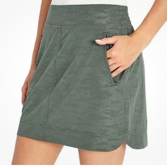 Orvis Embossed Green Pockets Activewear Gym Travel Elastic Waist  Skirt Skort - Picture 16 of 16